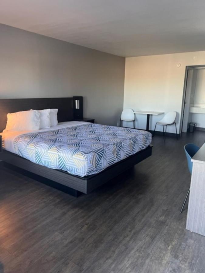 Dublin Inn And Suites Екстер'єр фото