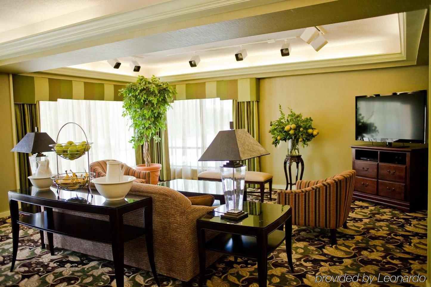 Dublin Inn And Suites Екстер'єр фото