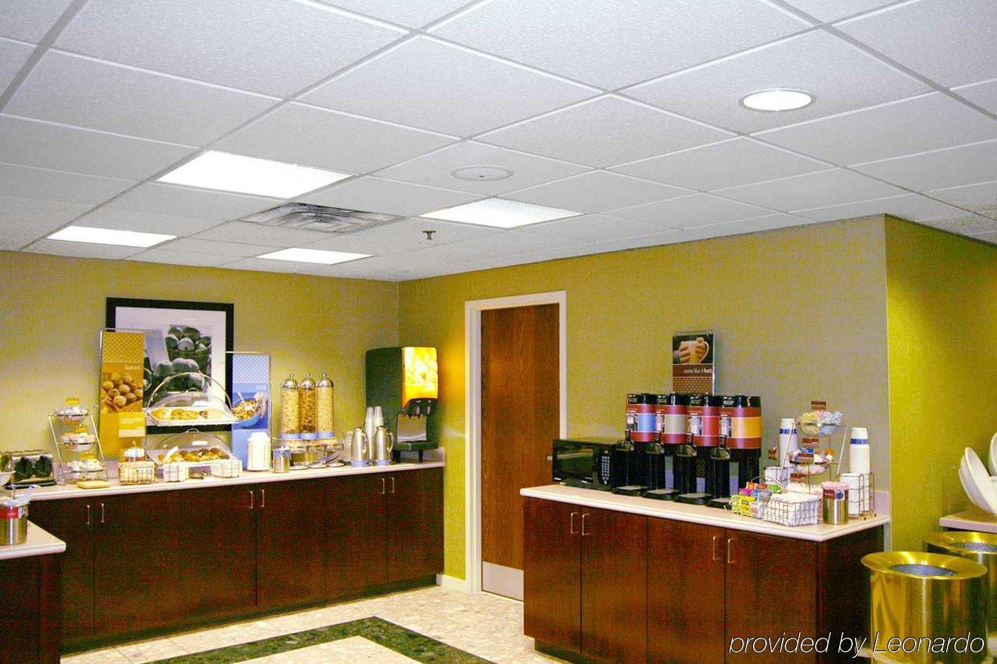 Dublin Inn And Suites Ресторан фото