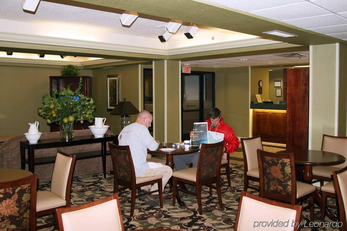 Dublin Inn And Suites Ресторан фото
