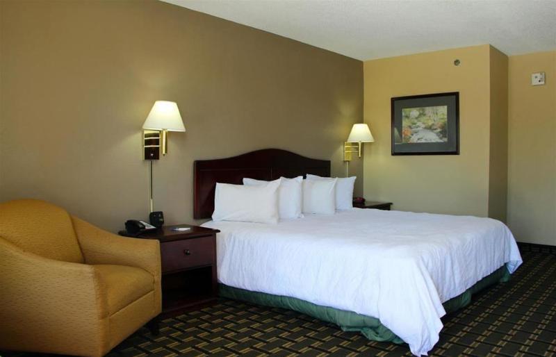 Dublin Inn And Suites Екстер'єр фото
